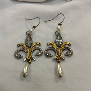 Vintage Gold & Pearl Fleur de Lis Drop Earrings